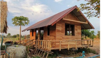 https://nhagoanphu.com/image/cache/catalog/mau-nha-go/Nha-go-hien-dai/NGHD-06/nha-cap-4-1-1355-850x850.jpg