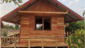 https://nhagoanphu.com/image/cache/catalog/mau-nha-go/Nha-go-hien-dai/NGHD-06/nha-cap-4-10-1355-850x850.jpg